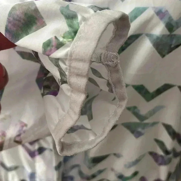 [S]Champion Geo  Patterned Lightweight Windbreaker Hoodie - Picture 6 of 8